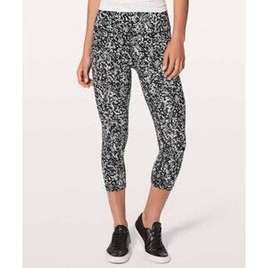 Lululemon Align Crop 21" Chirasu Capri Leggings Yoga Gym Workout Athletic Size 4